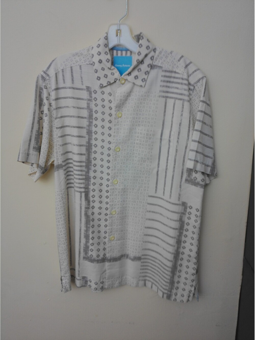 Tommy Bahama Mens Short Sleeve Button Up Shirt White Gray Geometric Print S/P